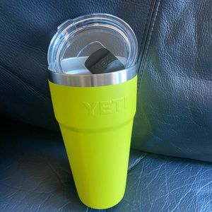 Yeti 26 oz stackable cup w lid